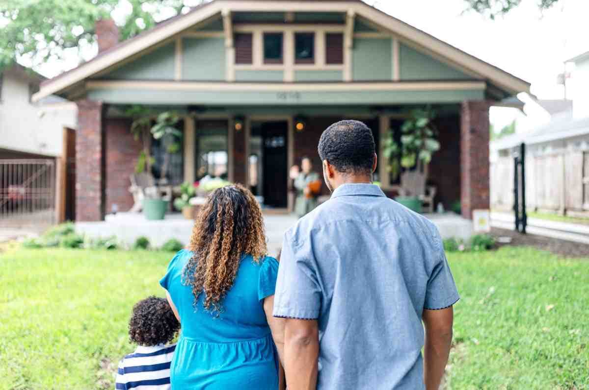 Personal Loan vs. Home Equity Loan: Which is Better for Homeowners?