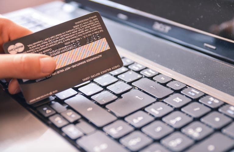 Personal Loan vs Credit Card: Which is Right for You?